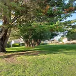 Maison Dans Résidence Avec Piscine Et Tennis Hébergement de vacances