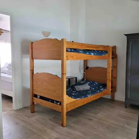 בית נופש Maison Dans Avec Piscine Et Tennis