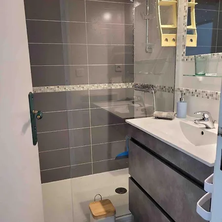 בית נופש Maison Dans Avec Piscine Et Tennis