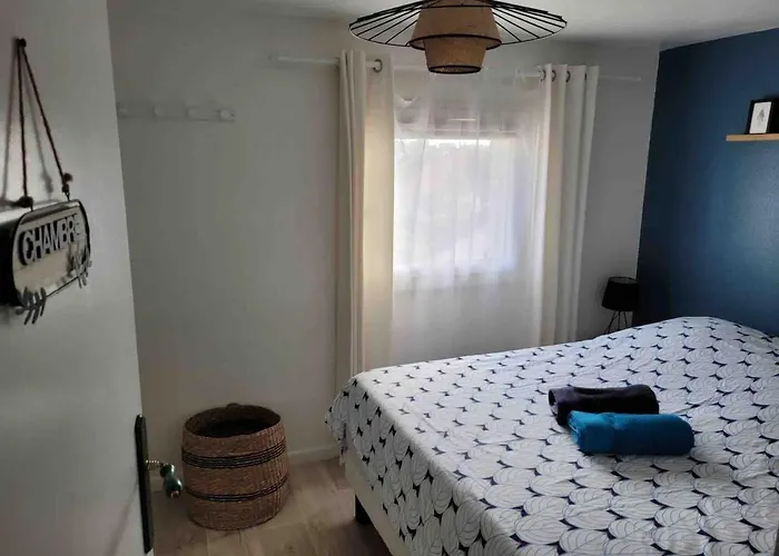 Maison Dans Avec Piscine Et Tennis