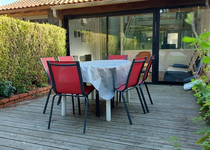 Maison Dans Avec Piscine Et Tennis Pornic